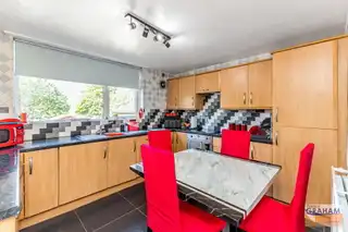 7 Glenmore WalkImage 9