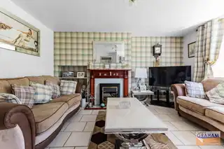 7 Glenmore WalkImage 6