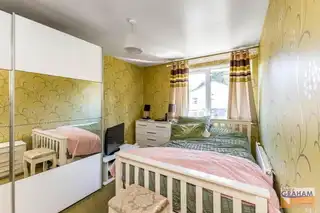 7 Glenmore WalkImage 17