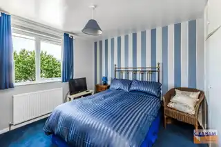 7 Glenmore WalkImage 15