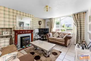 7 Glenmore WalkImage 5