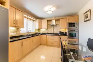 24 Laurel GroveImage 15