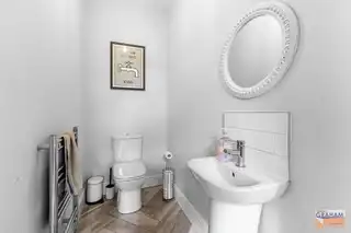 38 Fairfields GlenImage 7