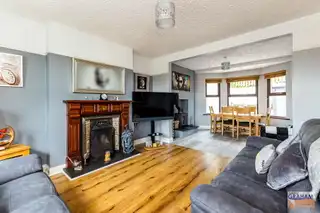 27 Hillsborough RoadImage 10