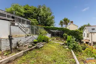 27 Hillsborough RoadImage 28
