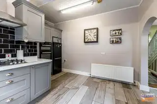 27 Hillsborough RoadImage 15