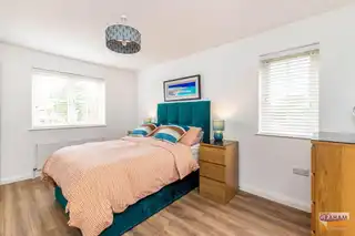 1 Hawthorn HallImage 12