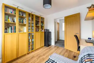 1 Hawthorn HallImage 18