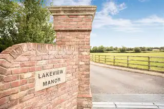 1 Lakeview ManorImage 66