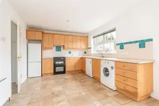 12 Fenaghy HeightsImage 8
