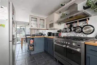 66 TemplemoyleImage 9