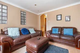 66 TemplemoyleImage 8