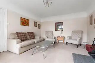 8 Woodcroft RiseImage 8