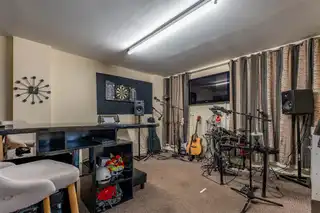 8 Woodcroft RiseImage 43