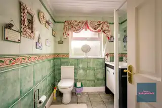 13 Wood Green AvenueImage 12