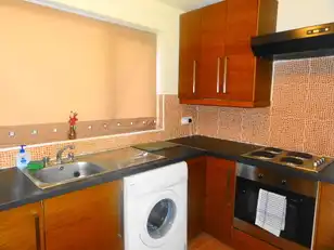 2 Manor AvenueImage 3