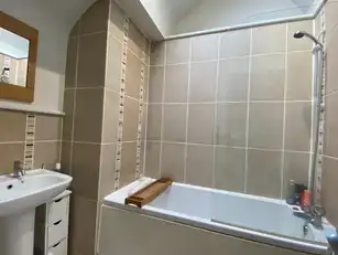7 Dub CottageImage 11