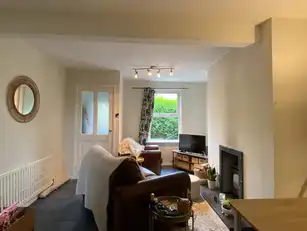 7 Dub CottageImage 2