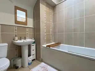 7 Dub CottageImage 10