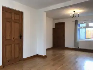 203 Ravenhill AvenueImage 4