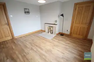 57 Gosford GardensImage 4
