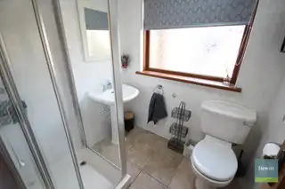 57 Gosford GardensImage 9