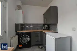 833 Crumlin RoadImage 5