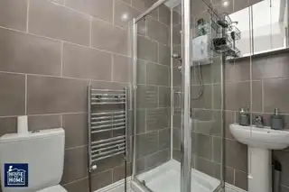 833 Crumlin RoadImage 13
