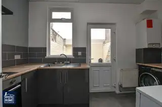 833 Crumlin RoadImage 8