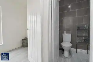 833 Crumlin RoadImage 9
