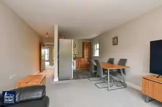 6 Lesley LodgeImage 12
