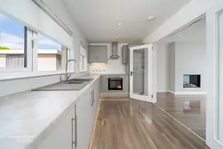 8 Kylemore GardensImage 8