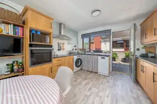 70 Greenland CrescentImage 5