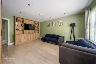 10 Hampton DriveImage 14