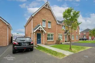 10 Hampton DriveImage 2