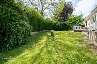 2 Cedar GroveImage 17
