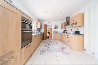 9 Croft ManorImage 6