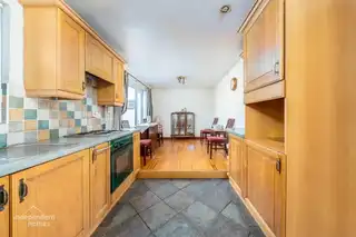 65 Linn RoadImage 4