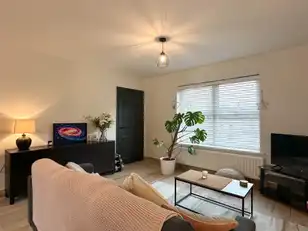 Apt 5 Circular Road MewsImage 7