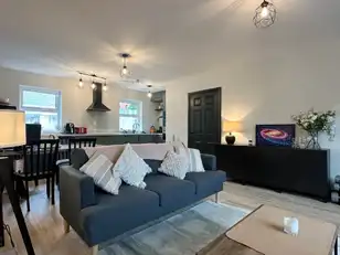 Apt 5 Circular Road MewsImage 5