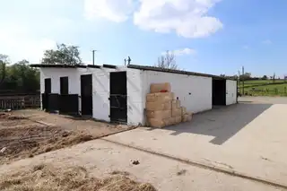 C.10 Ac & 27 Stables, Drumralla StablesImage 44
