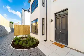 Image 4 for 70 Groomsport Road