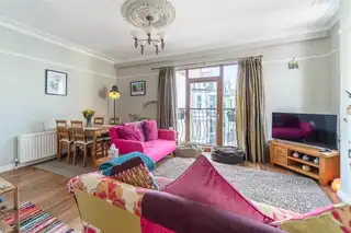 52 Holborn AvenueImage 6