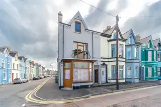 Image 1 for 52 Holborn Avenue