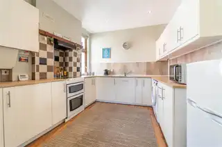 52 Holborn AvenueImage 10