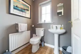 8 Lineybrook LaneImage 4