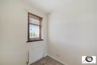 8 Rosemount GardensImage 34