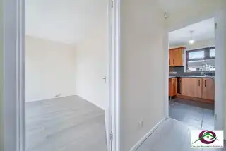 8 Rosemount GardensImage 10