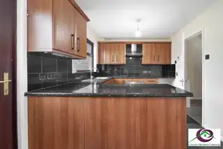 8 Rosemount GardensImage 18