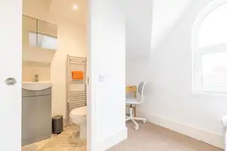 Woodcot AvenueImage 14